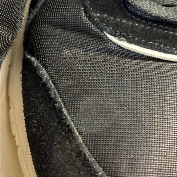 ⏳LAST CHANCE⏳Men’s Reebok Classic Suede and Nylon Sneakers (Black/White) - Picture 5 of 15